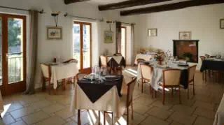 2 Restaurant Gastronomique Le Cigalon