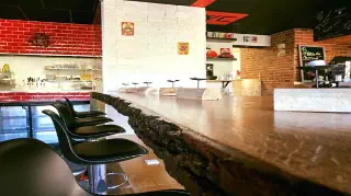 2 Pizzeria Absolu Pizza